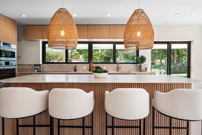 Building Photo - 10945 SW 75th Ct