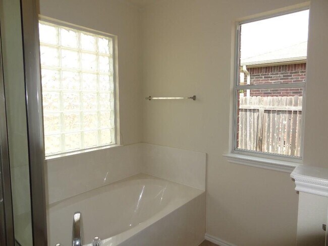 Building Photo - 3130 Corrigan Ln