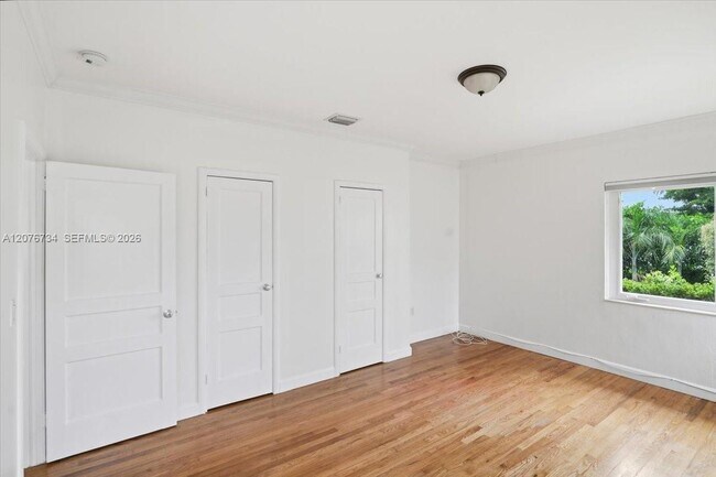 Building Photo - 8975 Froude Ave