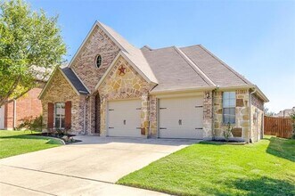 Building Photo - 918 Mangrove Dr
