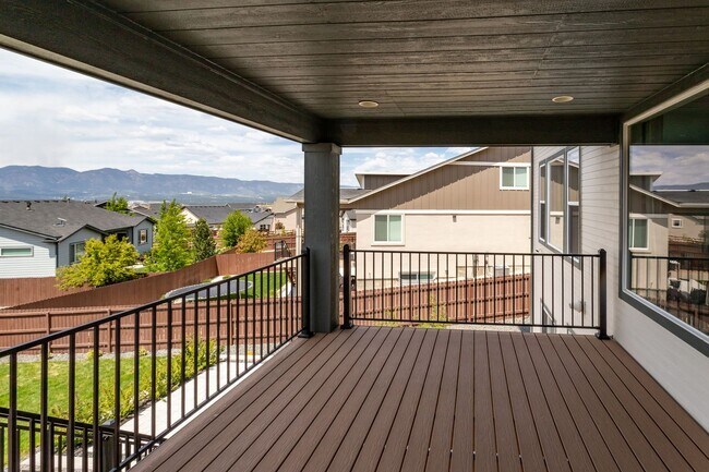 Building Photo - Spacious 5-Bedroom Home with Finished Base...
