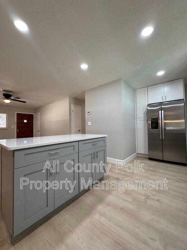 Building Photo - 2255 E Helen Cir