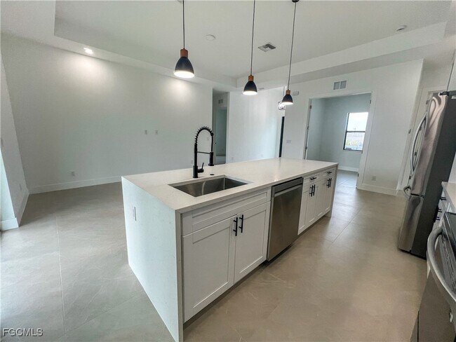 Building Photo - 1302 NW 13th Terrace