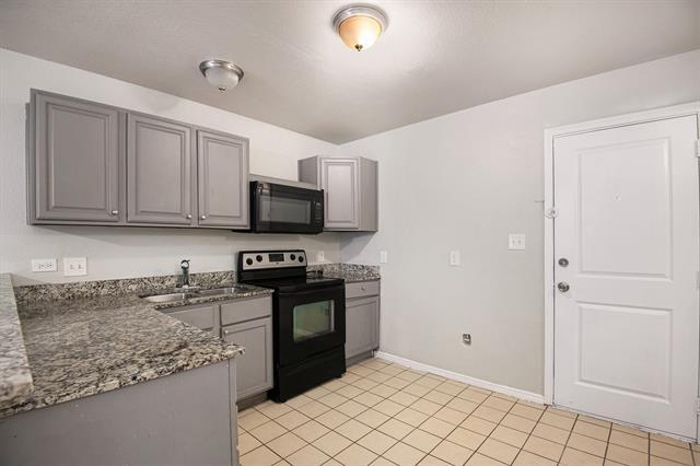 Building Photo - 4940 Flamingo Rd