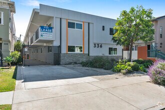 Building Photo - 336 W Wilson Ave