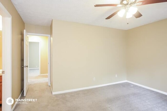 Building Photo - 5517 Snowberry Ct, Indianapolis, IN 46221