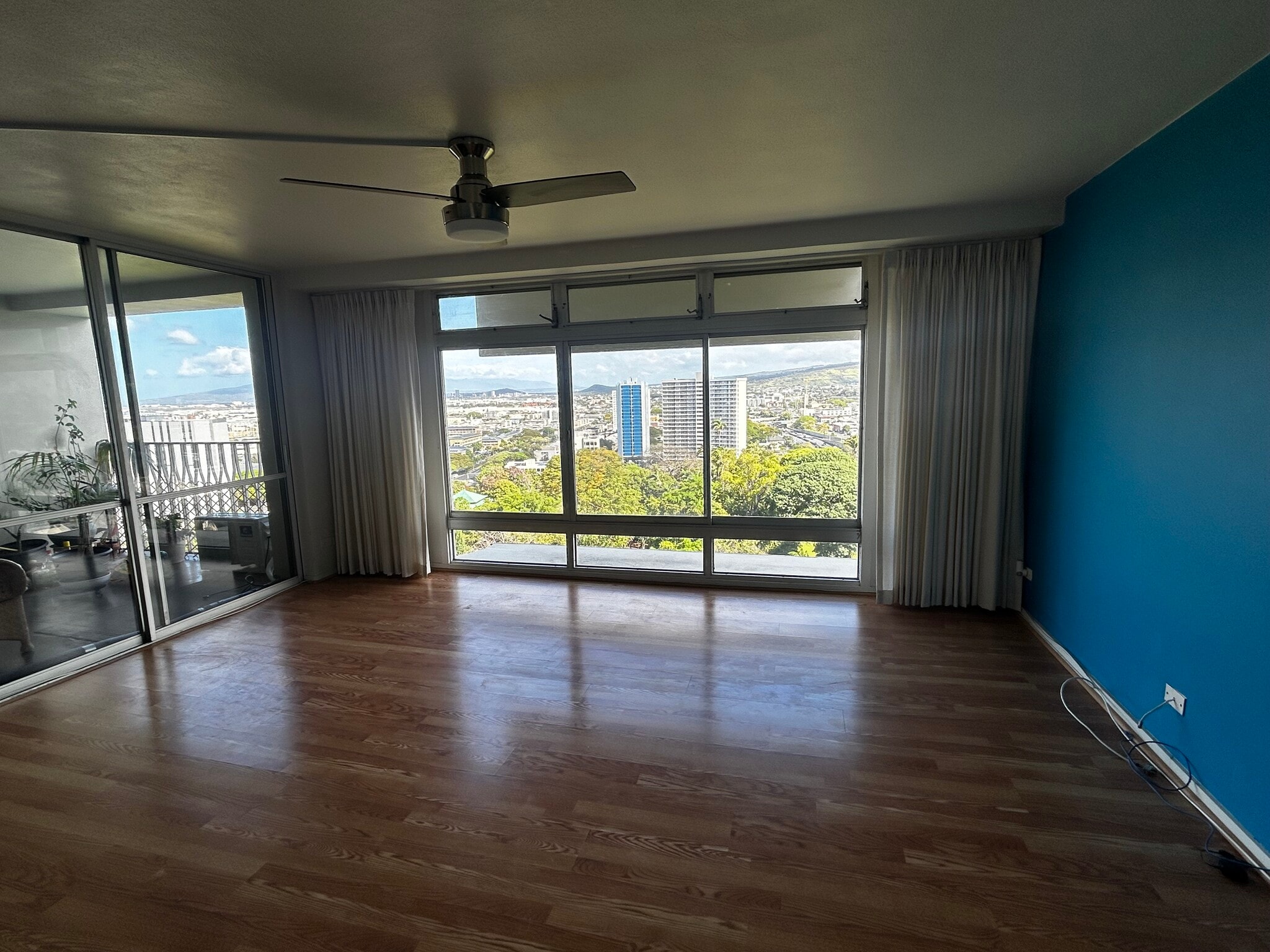 Building Photo - 1515 Nuuanu Ave
