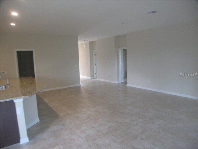 Building Photo - 3426 Barina St