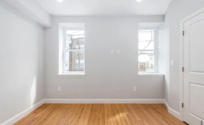 Building Photo - 1522 S 9th St