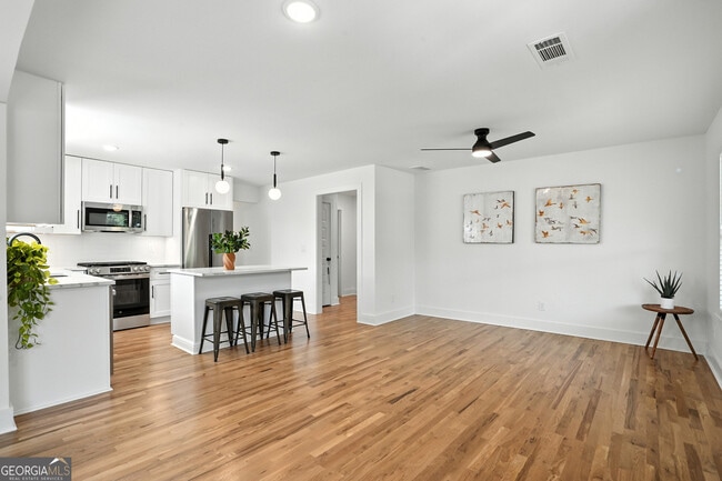 Building Photo - 1597 Glenwood Ave SE