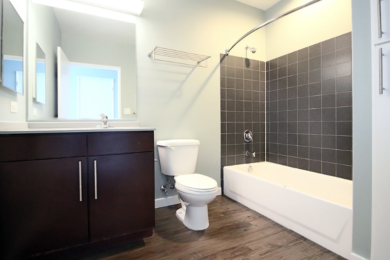 Building Photo - 39 E 14th St