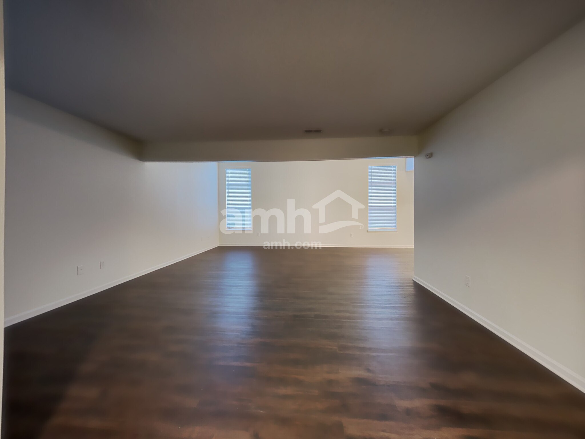 Building Photo - 15532 Outside Trail