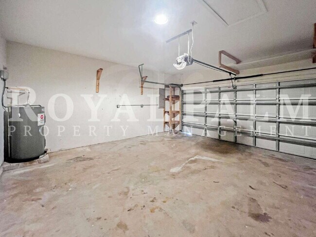 Building Photo - 3BR/2BA Home Ready to Bloom in Lehigh Acres + GARAGE!!