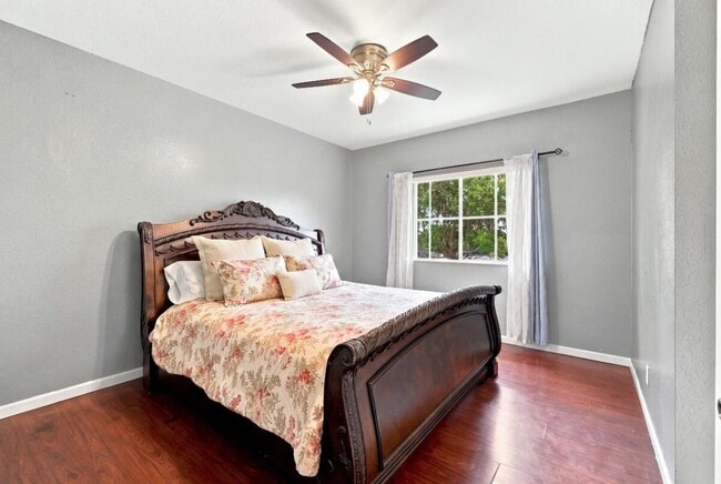 Building Photo - 406 W Santa Catalina Cir