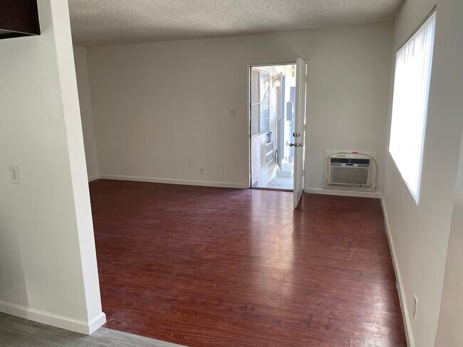 Building Photo - 11521 Cumpston St