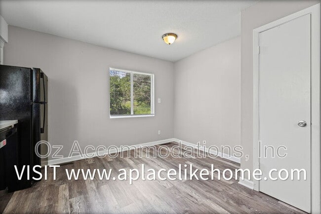 Building Photo - 9702 Shepherds Dr