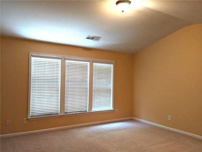 Building Photo - 310 Finchley Dr