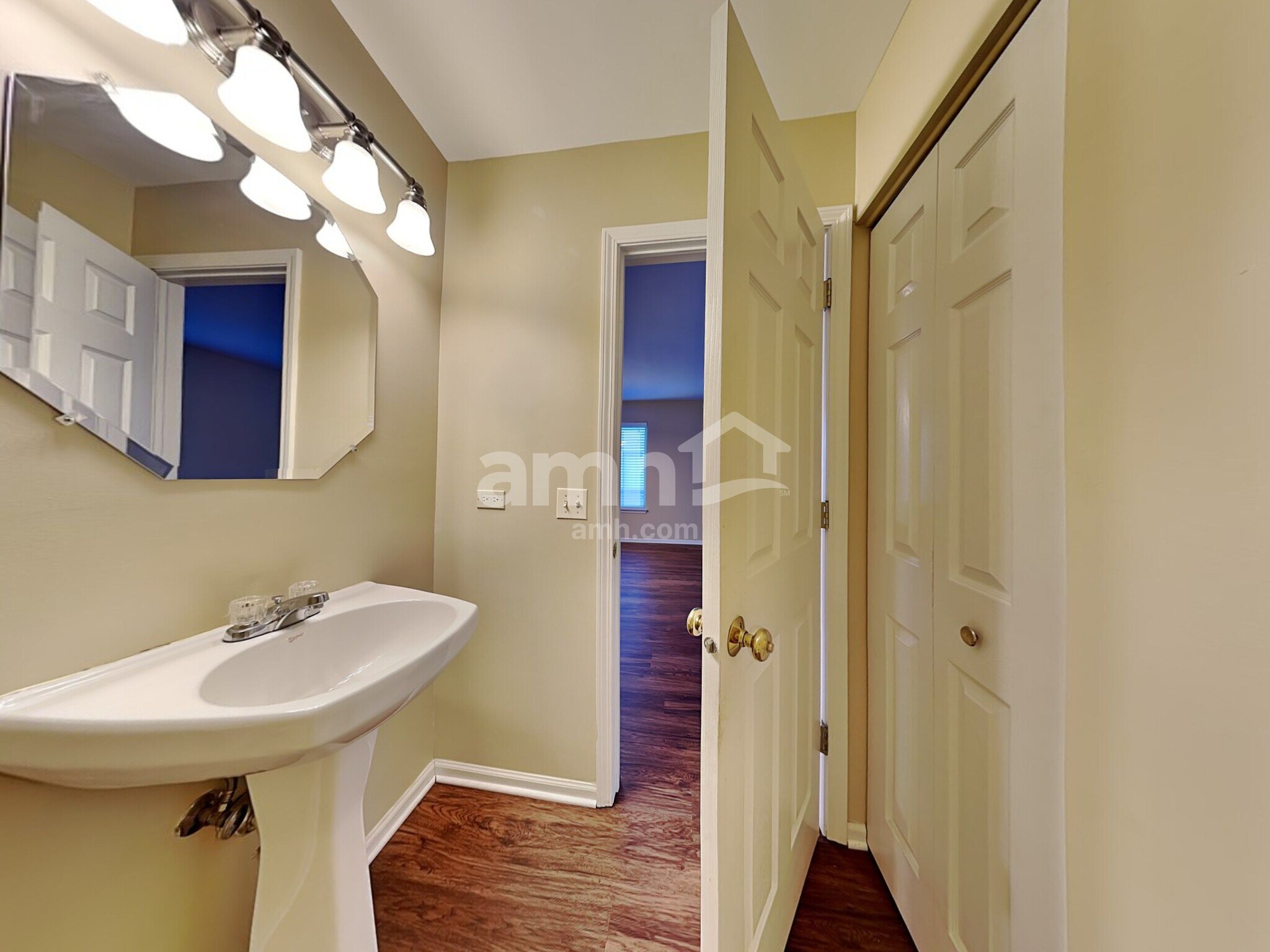 Building Photo - 2611 Sierra Ave