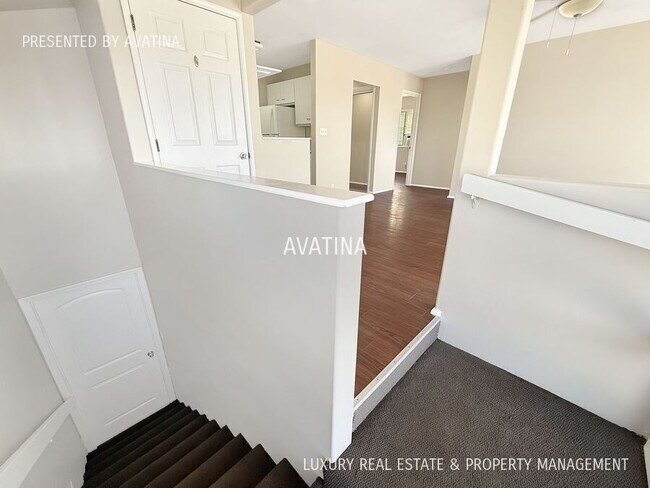 Building Photo - 1266 Manulani St