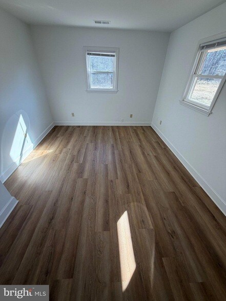 Building Photo - 15326 Tidewater Trail