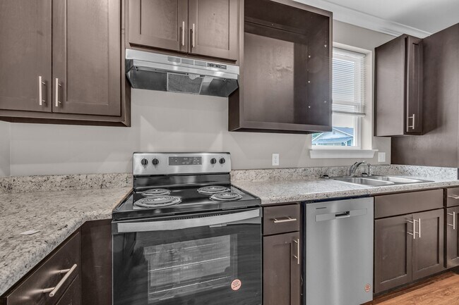 Building Photo - 702 Moore St