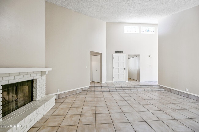 Building Photo - 7725 E Rovey Ave