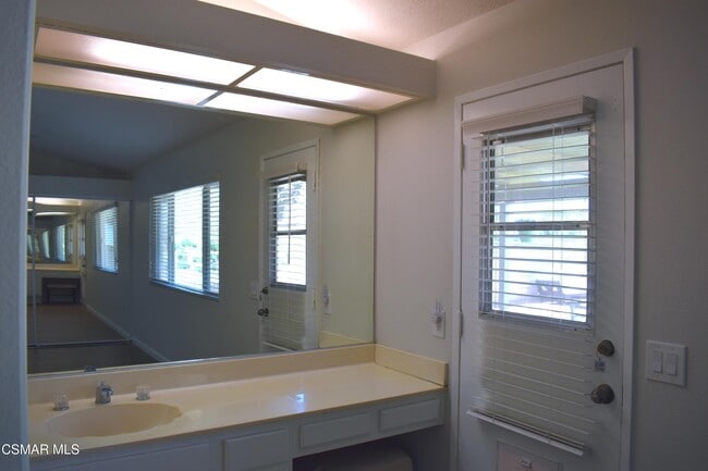 Building Photo - 22551 Honnold Dr