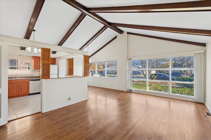 Building Photo - 8538 Mango Ave