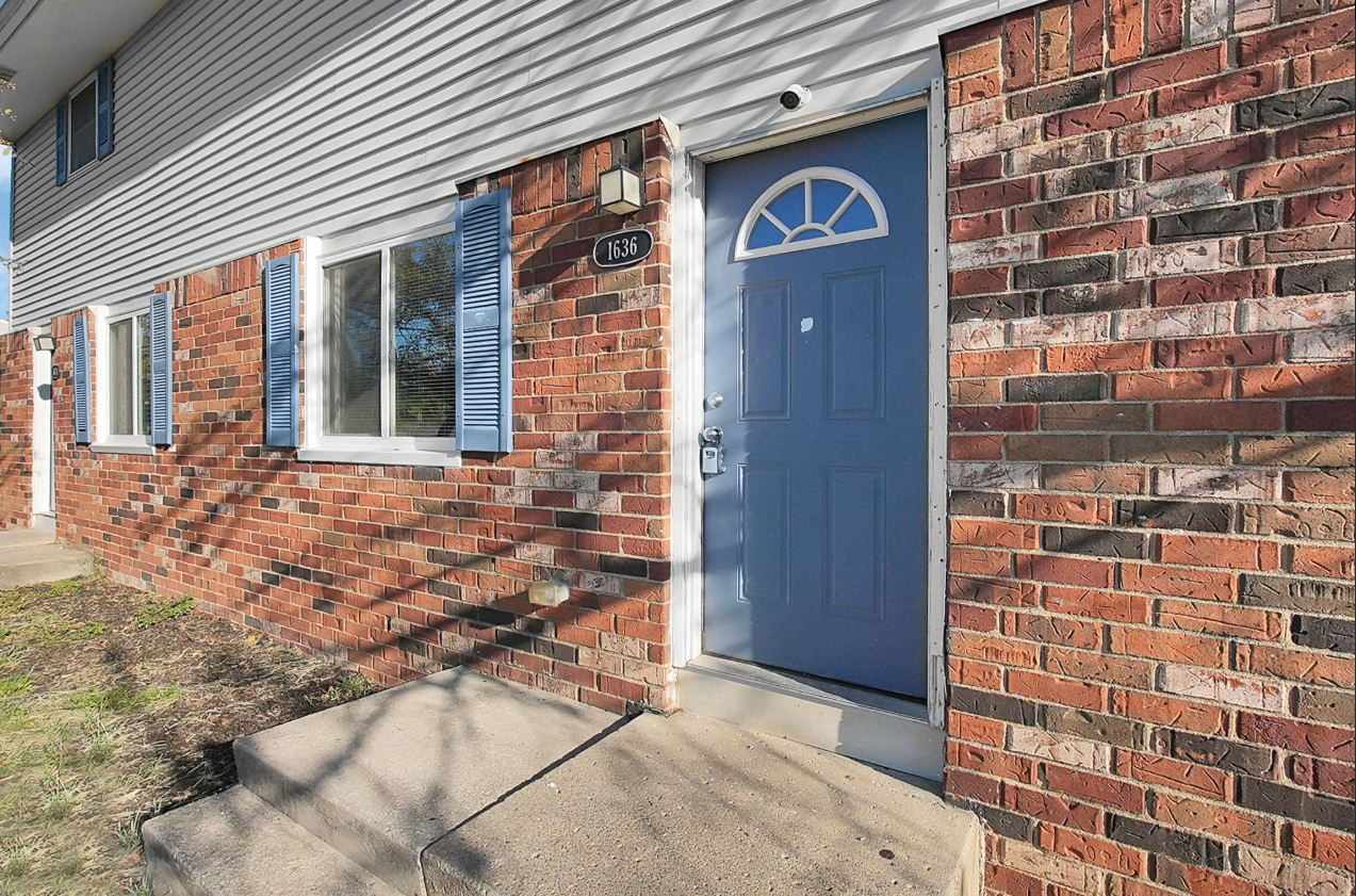 Building Photo - 1636 E 25th Ave