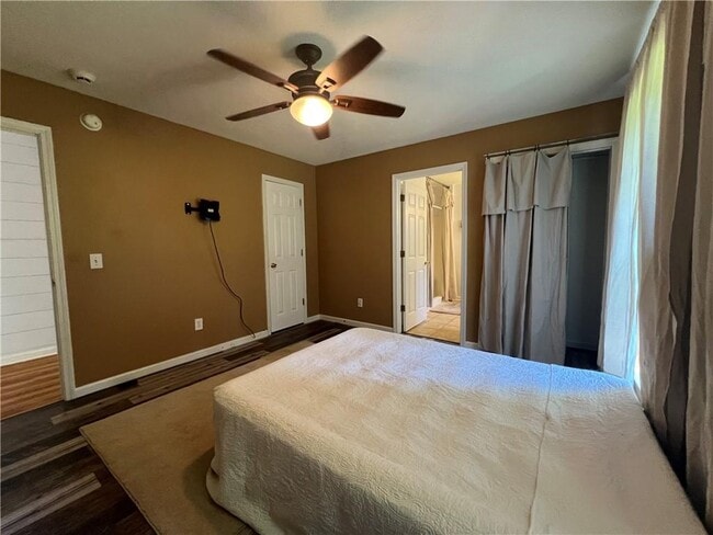 Building Photo - 313 Ridge Hill Cir