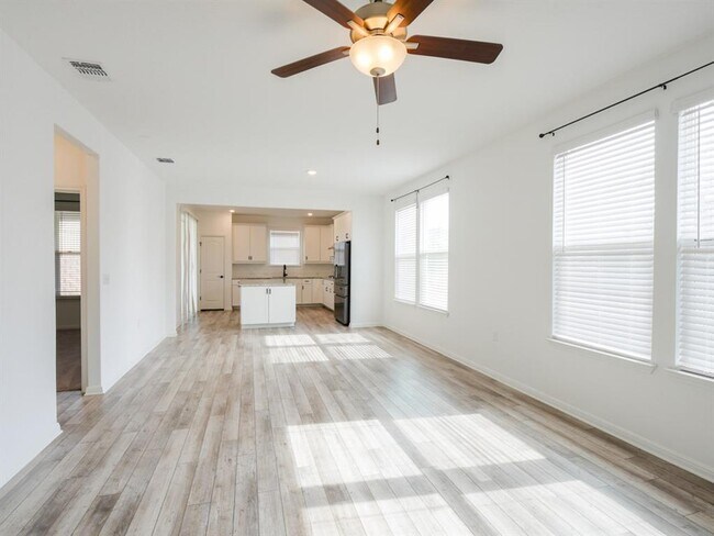 Building Photo - 103 Kitty Hawk Rd