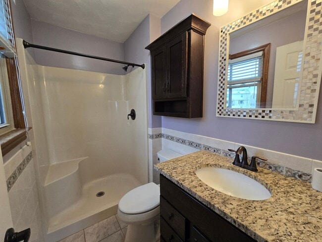 Building Photo - Beautiful Split Entry - 3 Bedroom 2.5 Bathroom in Rustic Ridge Estates