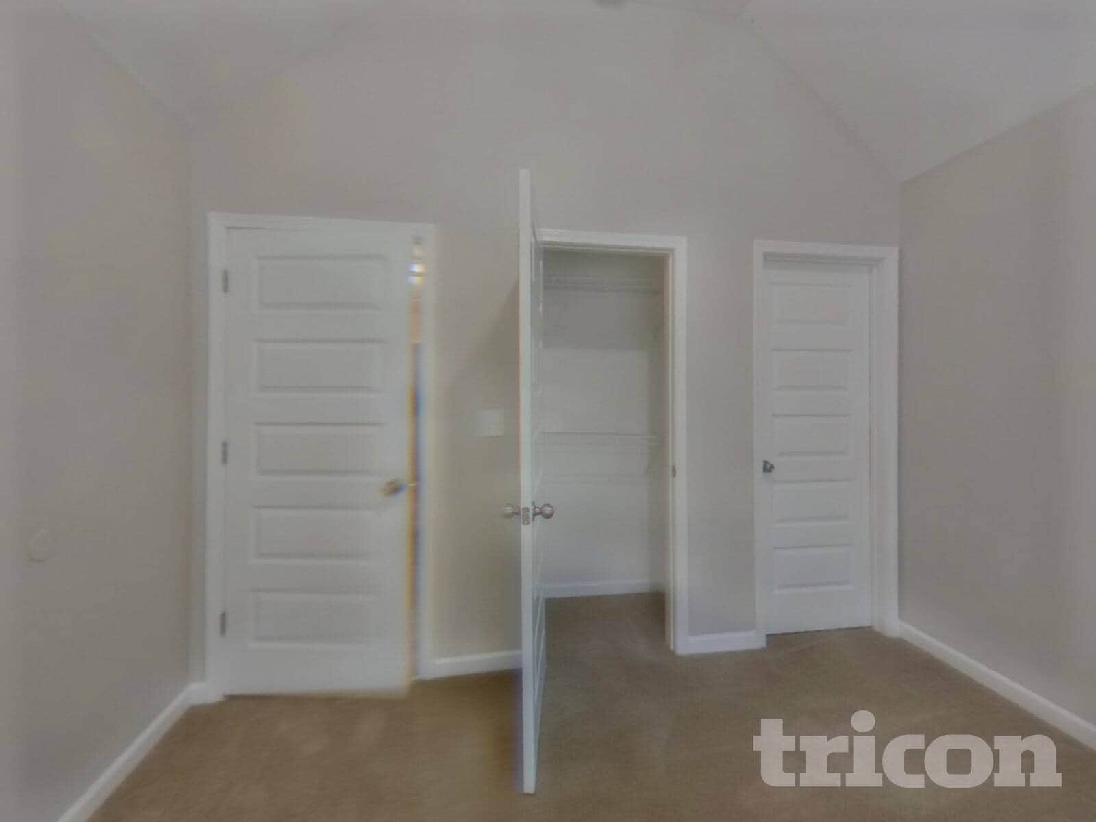 Building Photo - 4270 Sir Dixon Dr