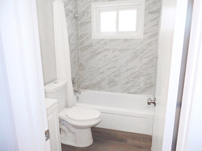 Building Photo - Enchanting 3 Bed - 1 Bath Ranch for Rent i...