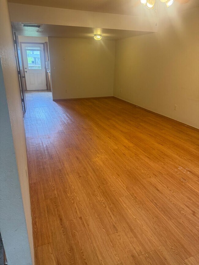 Building Photo - 20304 Skyview Dr