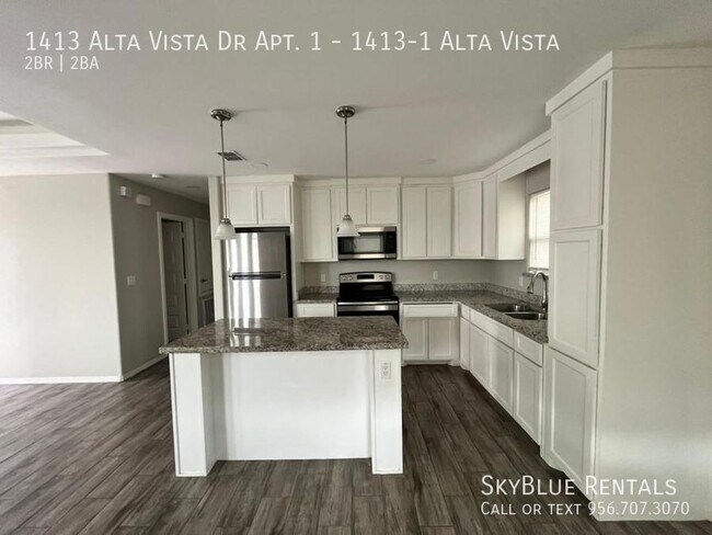 Building Photo - 1413 Alta Vista Dr