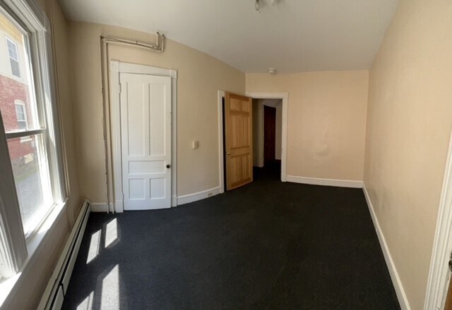 Building Photo - 9 Hickok Pl