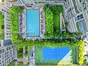 Building Photo - 121 NE 34th St