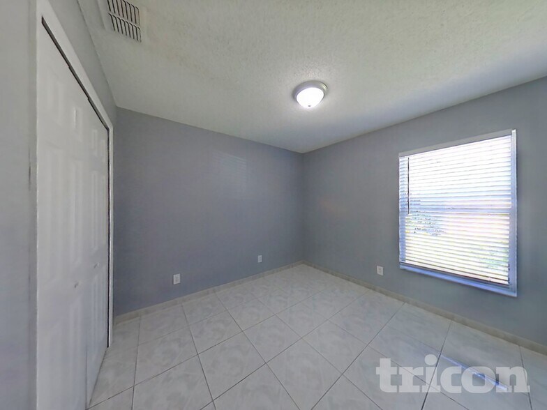 Building Photo - 441 Briar Bay Cir