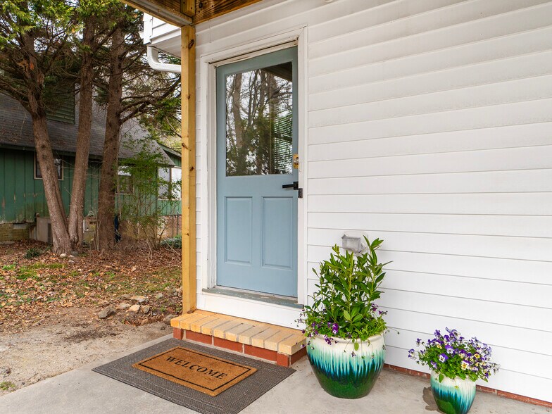 Building Photo - 4315 Hickory Nut Pt