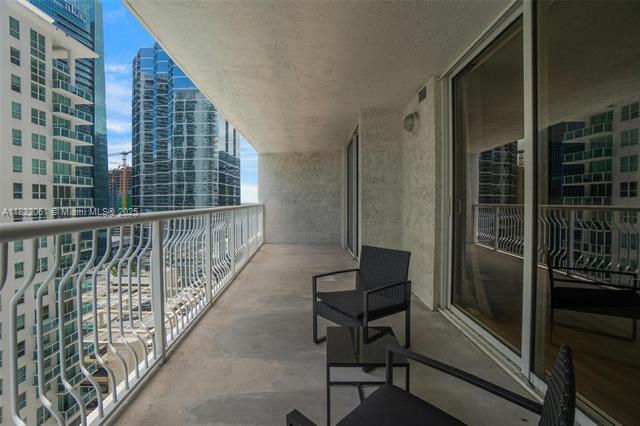 Building Photo - 1200 Brickell Bay Dr