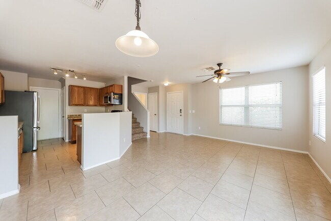 Building Photo - 9534 N 81st Dr