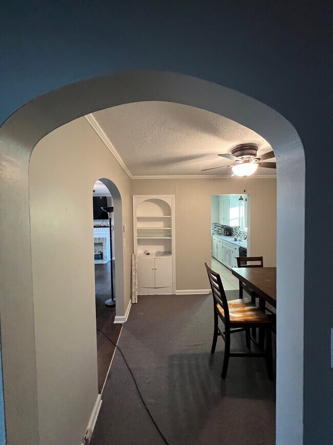 Dining room - 1101 Pomeroy St