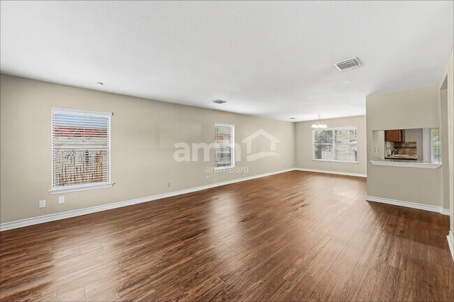 Building Photo - 8010 Manderly Pl
