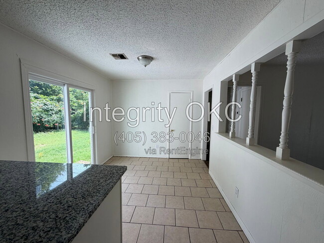 Building Photo - 3506 N Peniel Ave