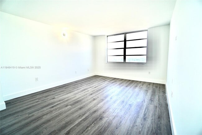 Building Photo - 2750 NE 183rd St