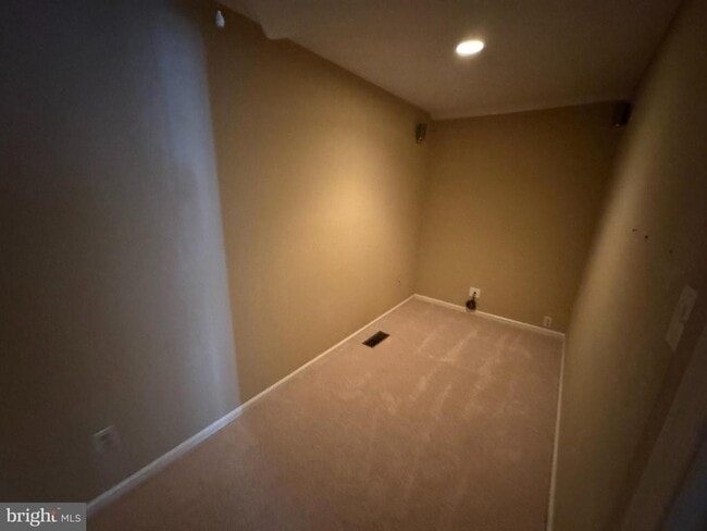 Building Photo - 11 Killdeer Ln