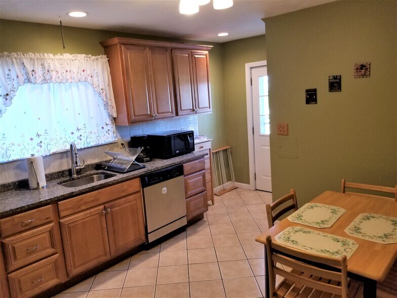 Kitchen - 275 Medford St