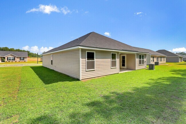 Building Photo - 3 Bedroom Home - New Construction