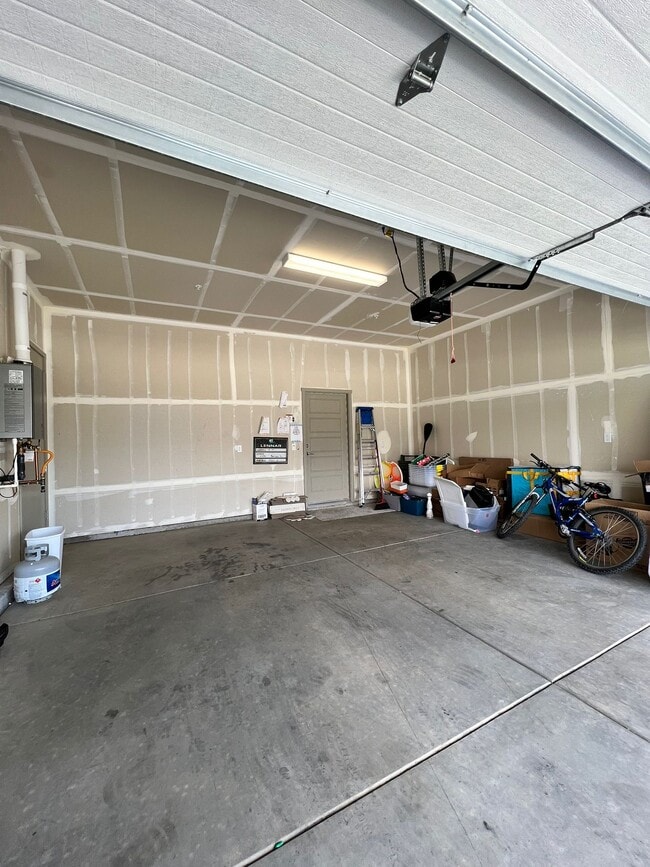 Building Photo - 2474 Bastidas Dr